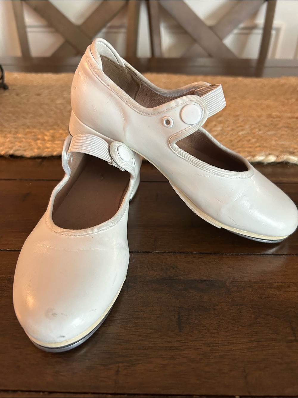 Girls 13 White tap shoes